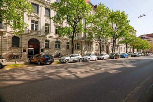 Vue extérieure du bâtiment classé situé dans la rue Franz-Joseph